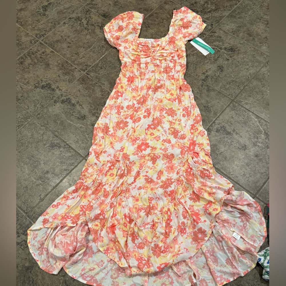 Floral Puff-Sleeve Maxi Dress in Coral and Pink